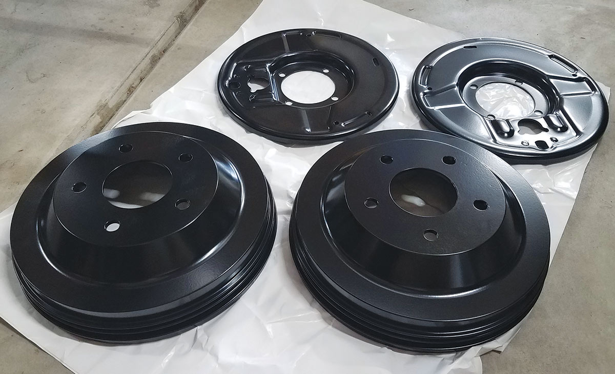 Powder coated Speedway Motors’ Lincoln-type 12×2-inch Bendix-style brake drums