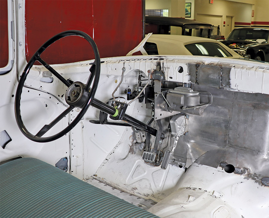 stock steering column retained as the stock 1956 Ford steering wheel