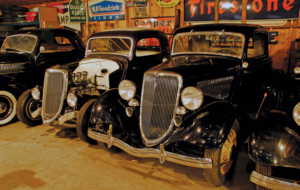 This neat pair of 1933 Ford three-window coupes