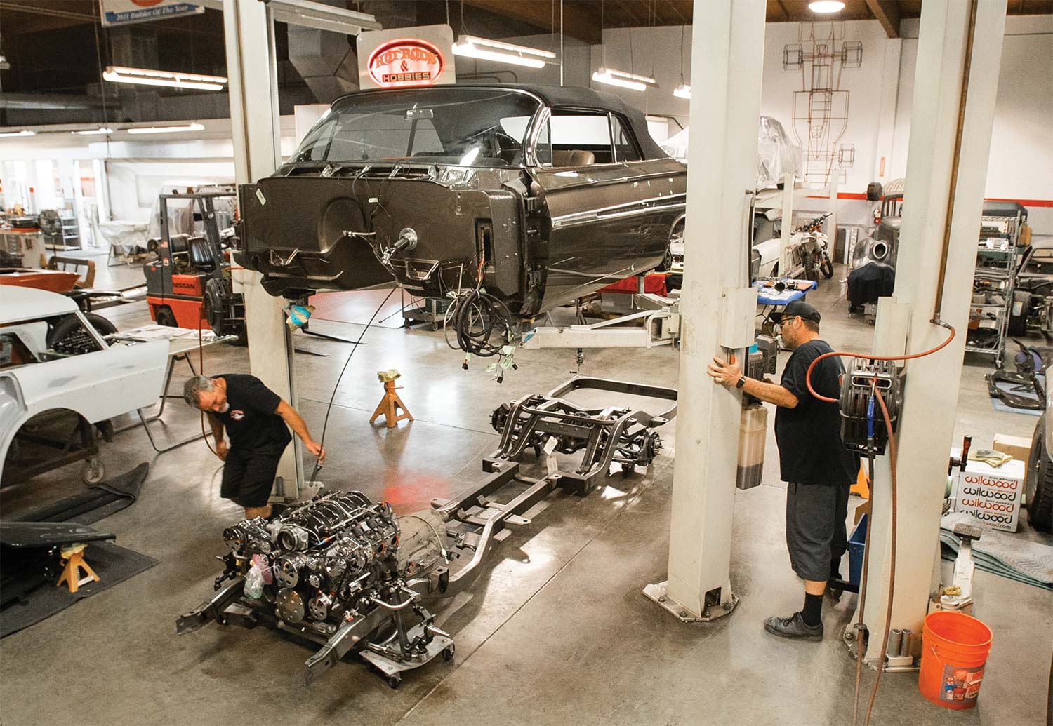 1959-1964 Chevy B-Body being placed onto an AME Independent GT Sport Chassis