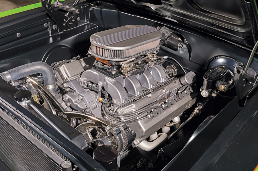engine on a 1969 Dodge Coronet Convertible