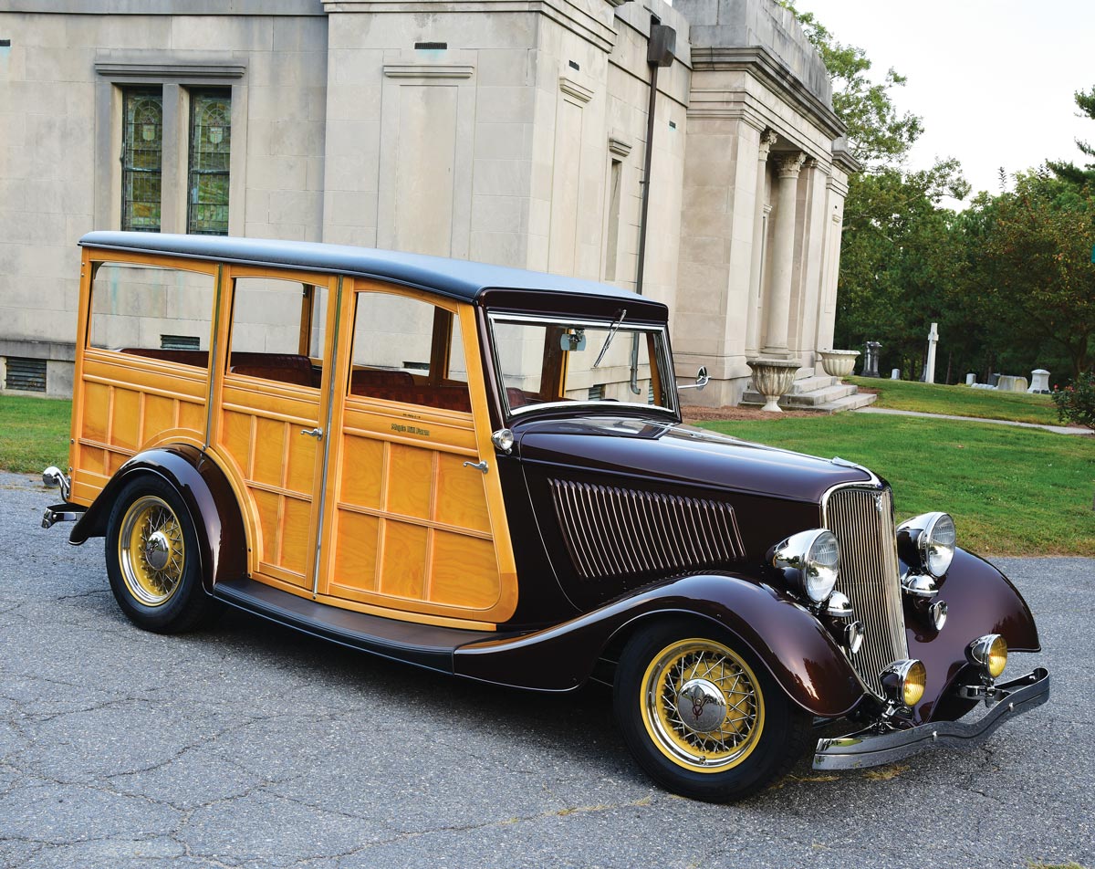 1933 Ford Station Wagon front view