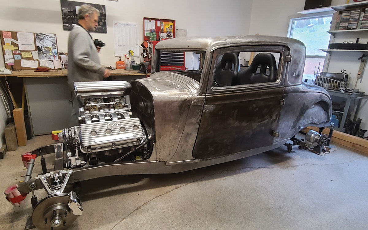 With Tom inspecting the fit of the DeSoto coupe to the ’33 Ford frame it really is cool how well it fits