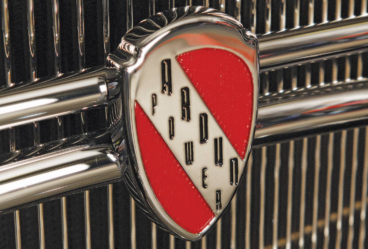 1932 Ford's front grille