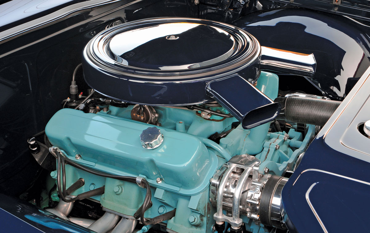 ’61 Pontiac Catalina Convertible engine