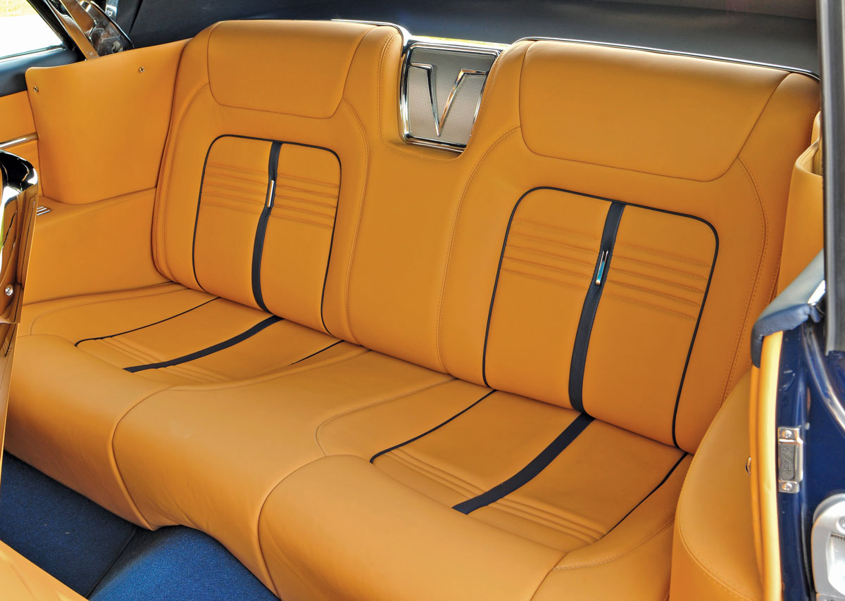 ’61 Pontiac Catalina Convertible back seat