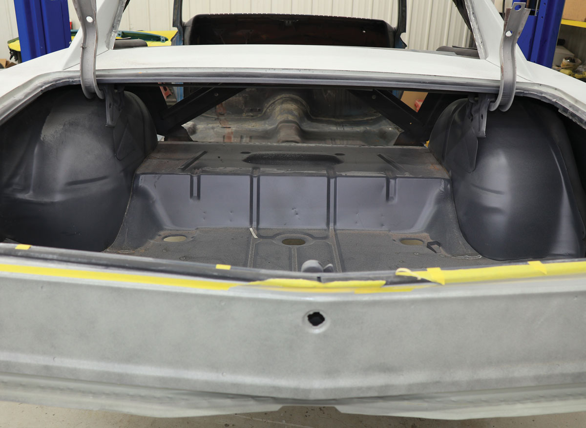 Harold’s installed a new AMD trunk floor with widened wheeltubs having an OE appearance that allows for wider rear tires and wheels