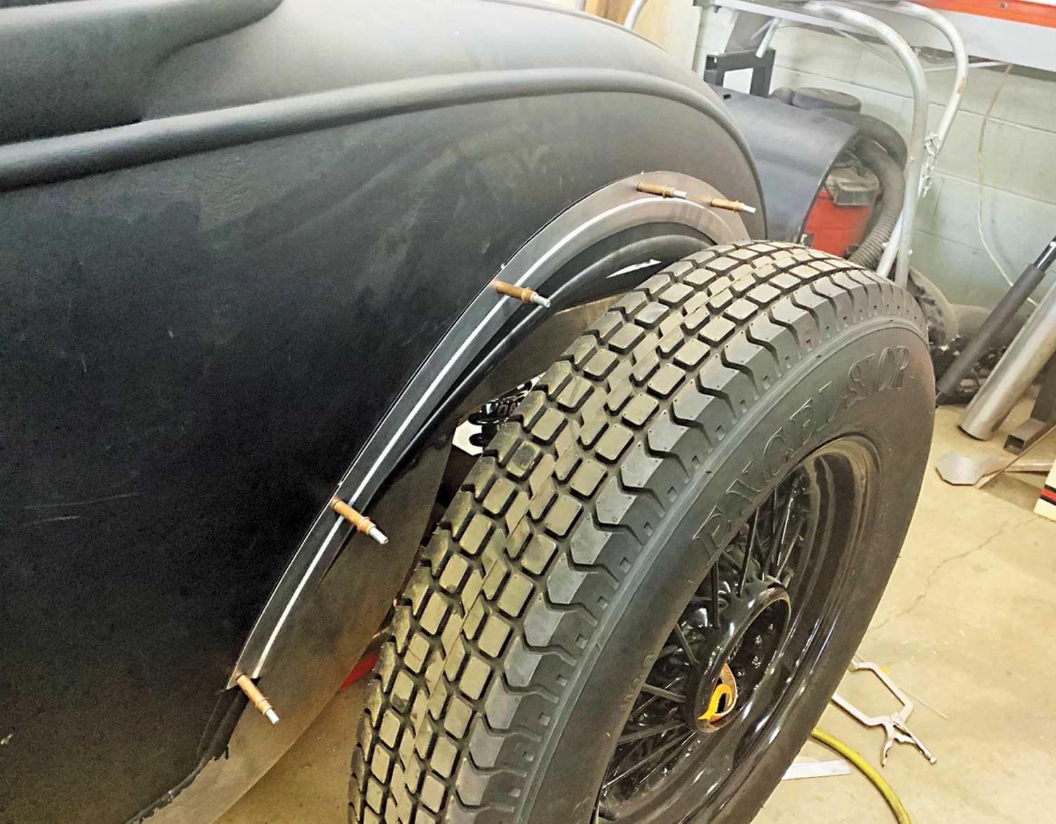 a different viewpoint of the panel above the tire