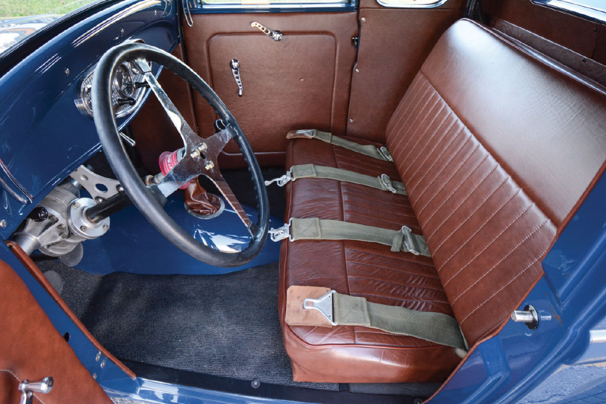 ’32 Ford's interior