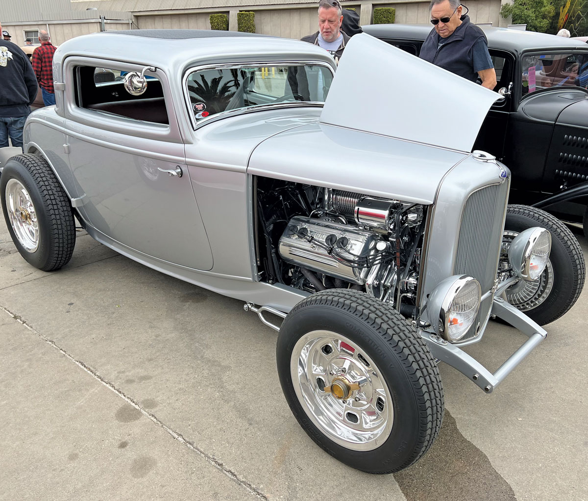 The Sunday Modern Rodding Editor’s Pick belongs to Bruce Fortie for his ’32 Ford highboy three-window