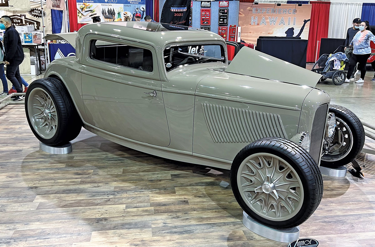 Sonny Freeman was on hand with his Slonaker award competitor in the shape of his ’32 Ford three-window coupe built by Mike Goldman Customs