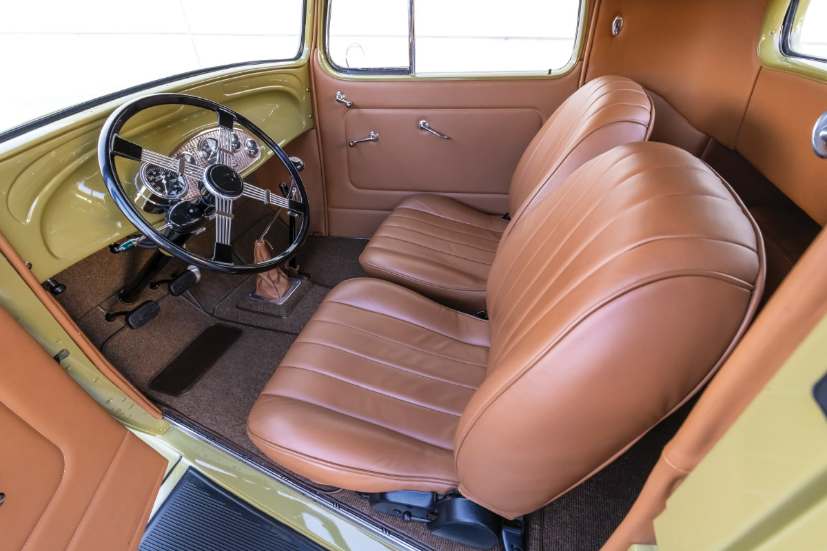 1933 Chevy's interior seats