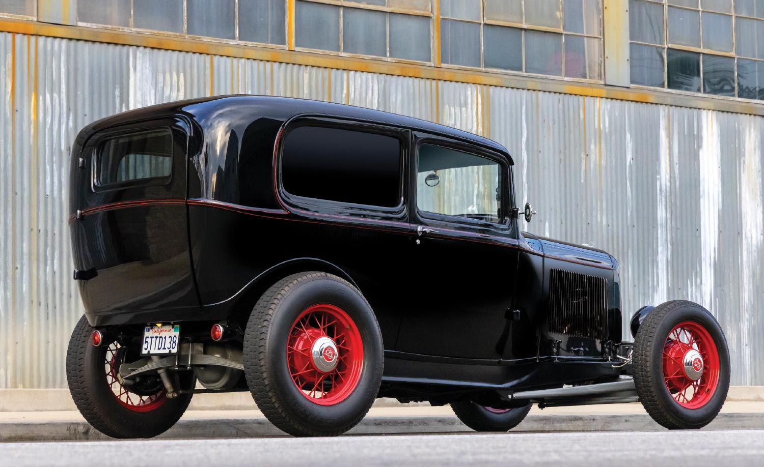 32' Ford highboy's rear side view