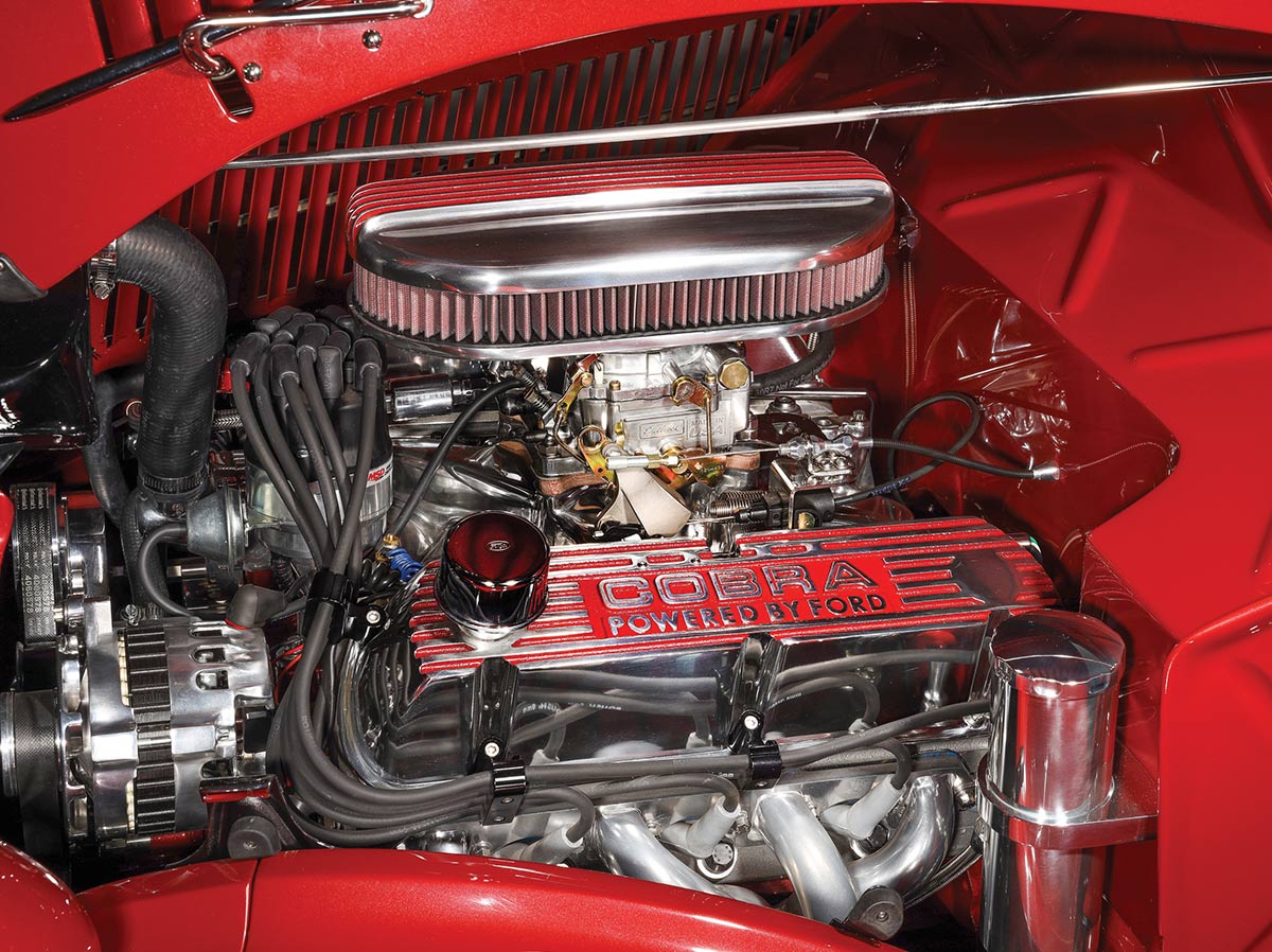 ’36 Ford Roadster's engine