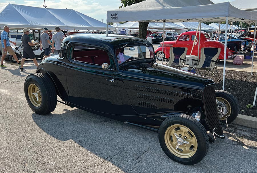 ’33 Ford fenderless three-window coupe