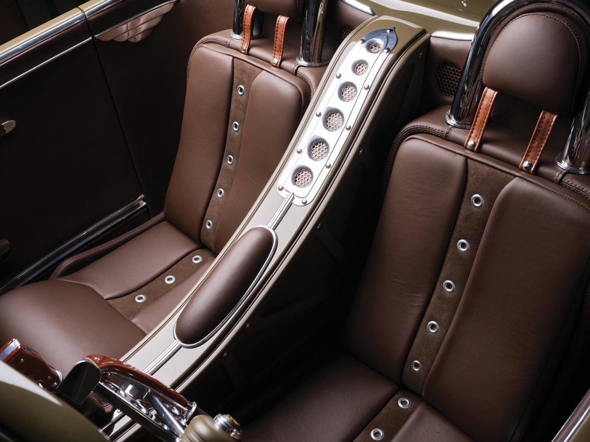 ’33 Ford Speedstar Roadster seat