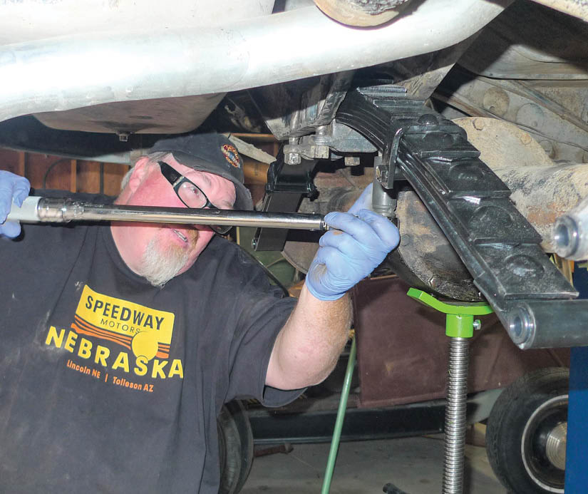 Willie goes with Paul’s instructions. In a gingerly manual manner, he’s going for 85 lb-ft of torque
