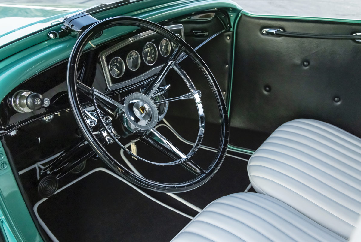 ’32 Ford Roadster steering wheel