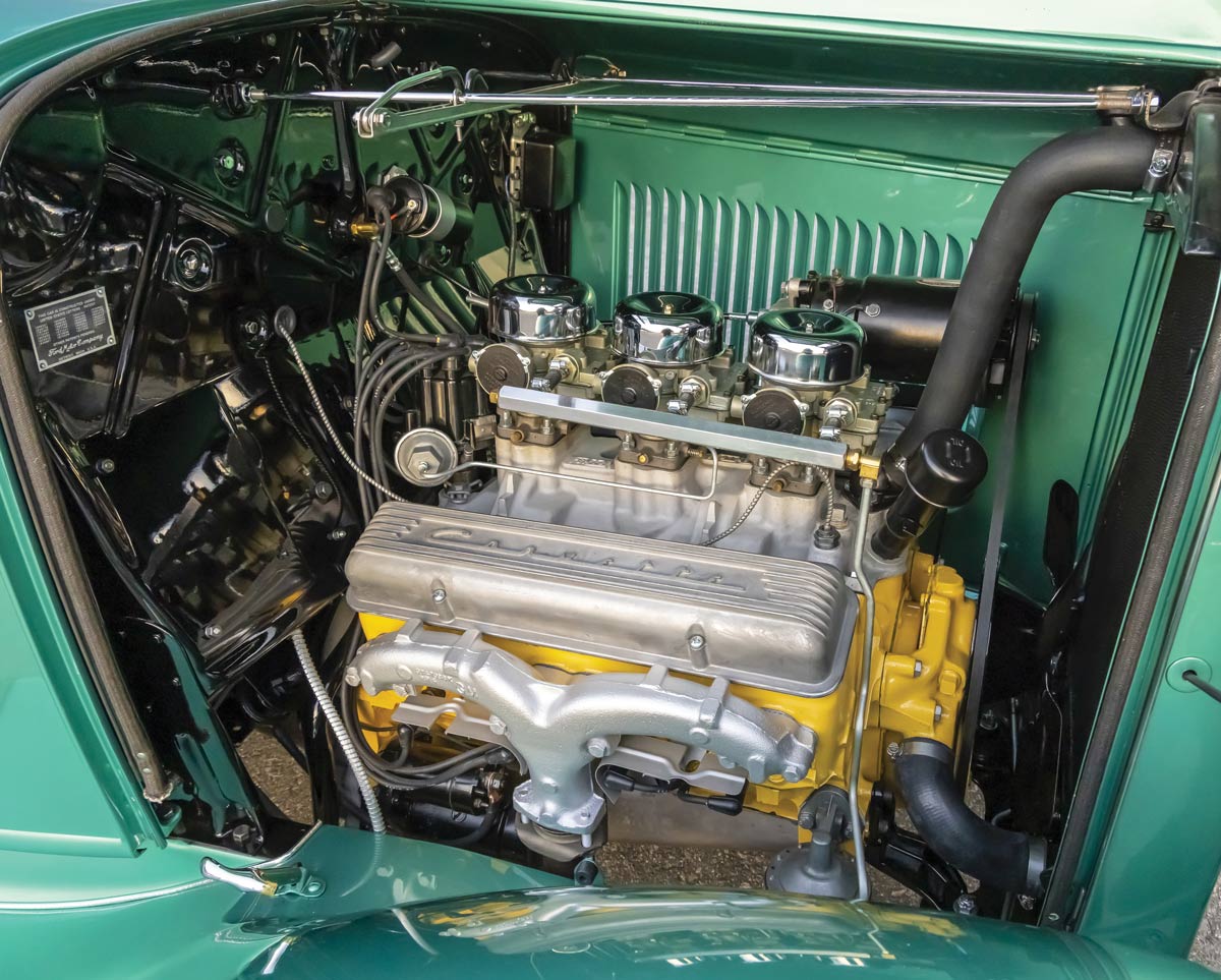 ’32 Ford Roadster engine