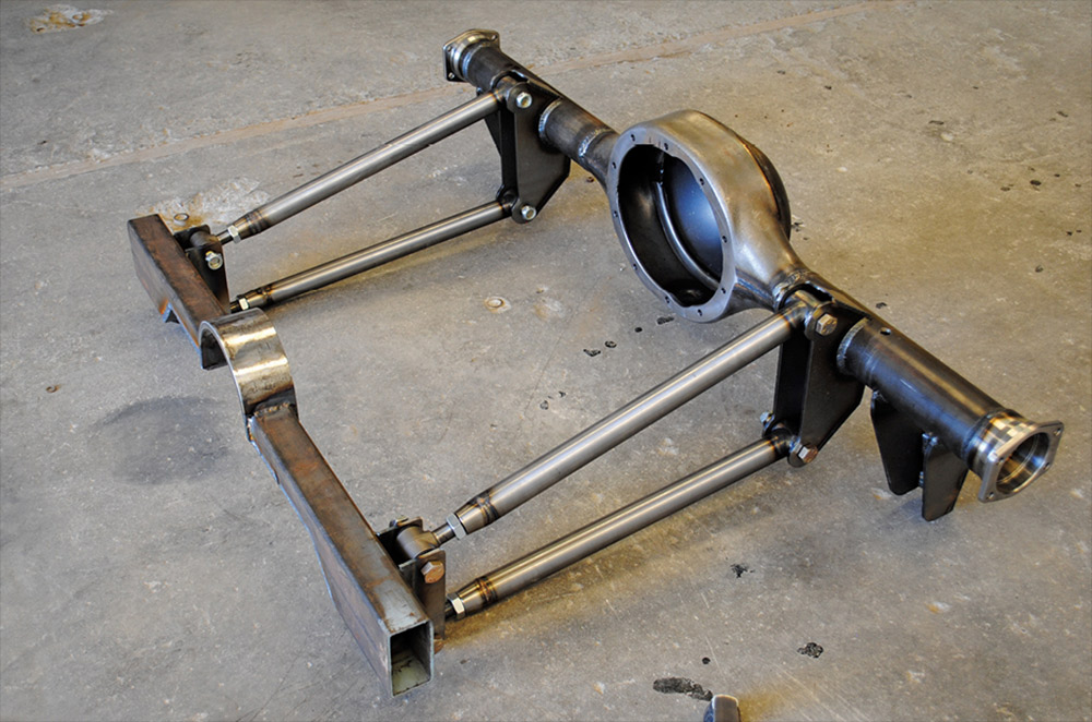 Upgraded rear suspension with AME four-bars and new axle housing