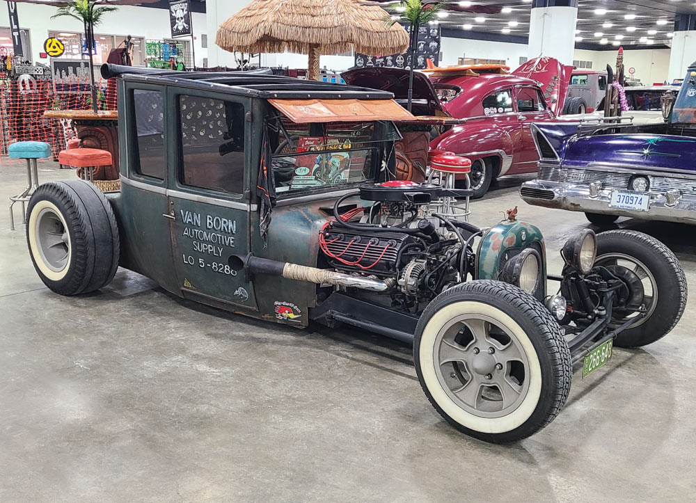 Slammed and channelled '23 Ford T coupe