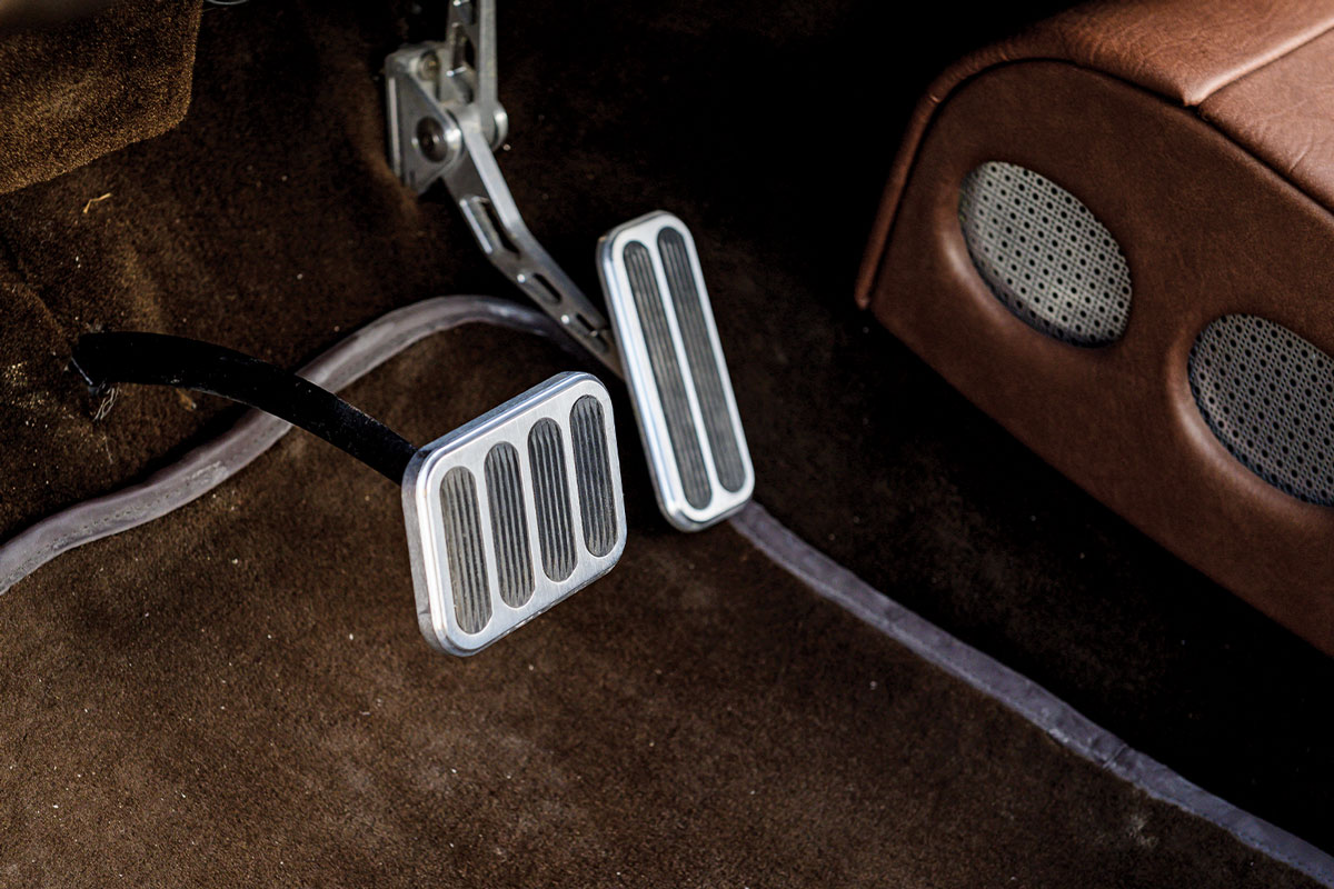 '53 Buick convertible's pedals
