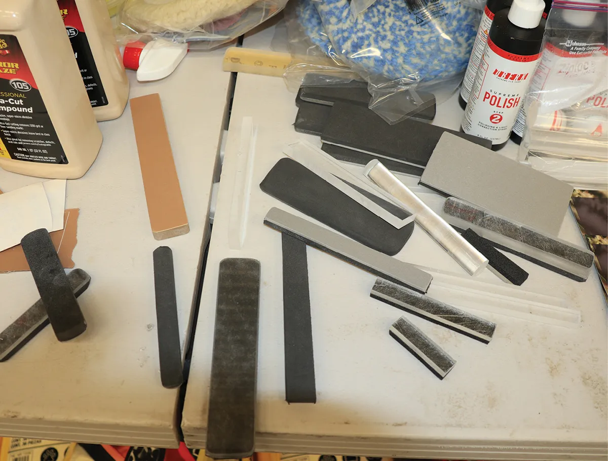 The top cut and buffers all seem to have their own product line of sanding blocks. Killmer brought KxK Dynamics Palm Blox Hard Series for the class.