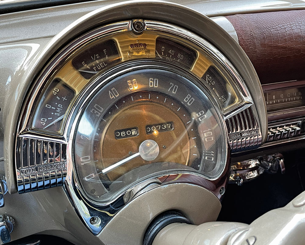 Center mounted dash gauges in Chrysler