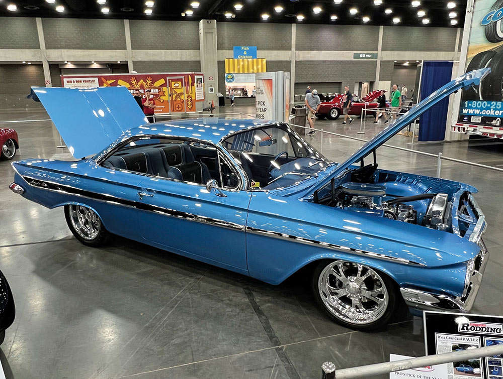 Metallic cobalt blue '61 Impala