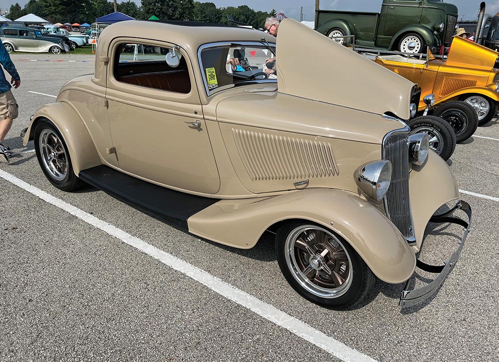 Sand '33 Ford 3-window coupe
