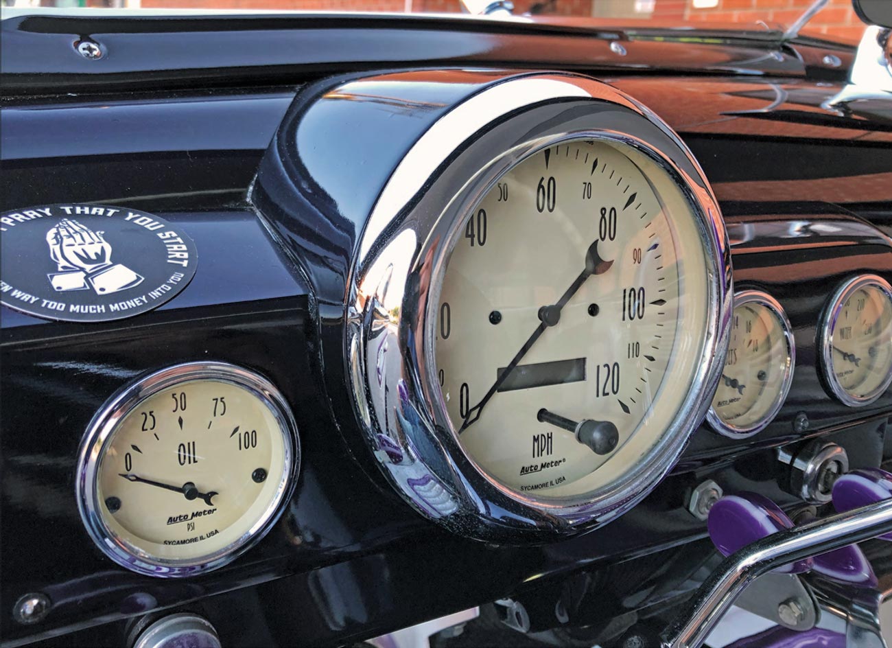 the custom ’51 Mercury's gauge cluster