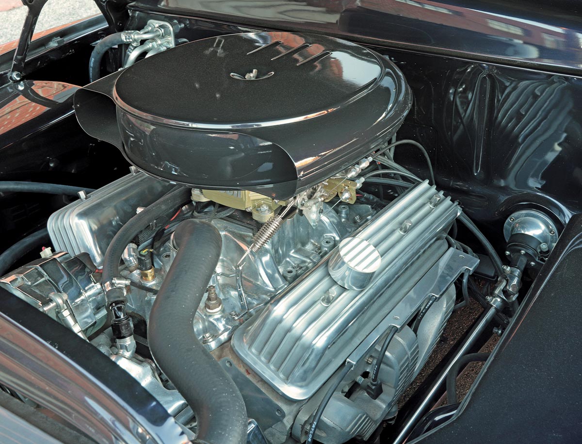 close view of the custom ’51 Mercury engine