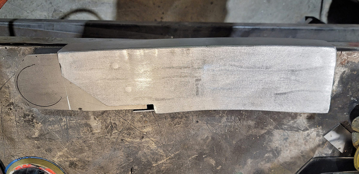 Fishplate on outer framerail side