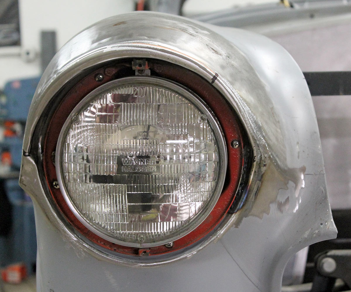 Close up of the headlight in the opening