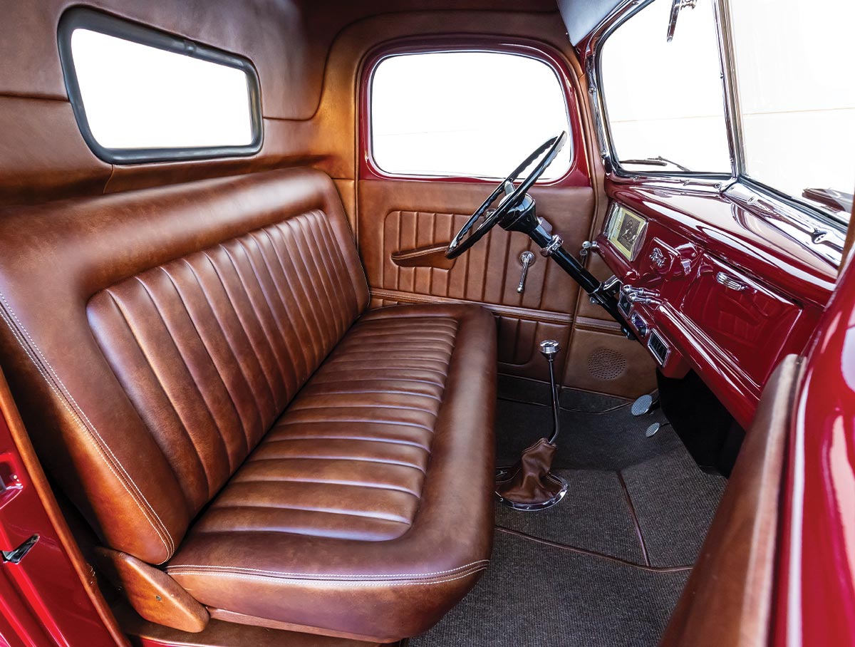 '40 Ford Pickup brown leather seats