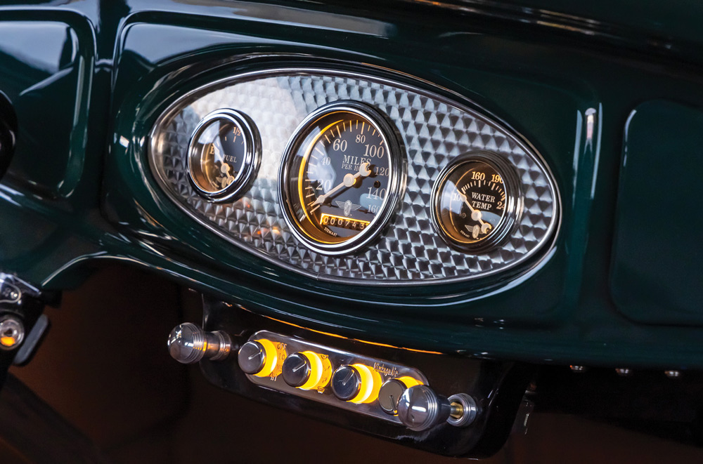 close up of dash in a ’32 Ford Three-Window Highboy Coupe