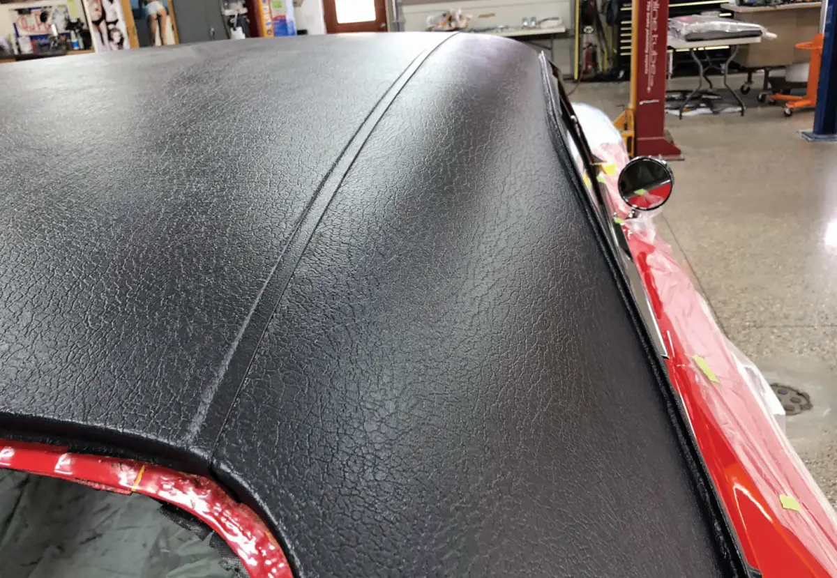 close up of the detailed Mopar-correct, Boar-type grain pattern of the vinyl material