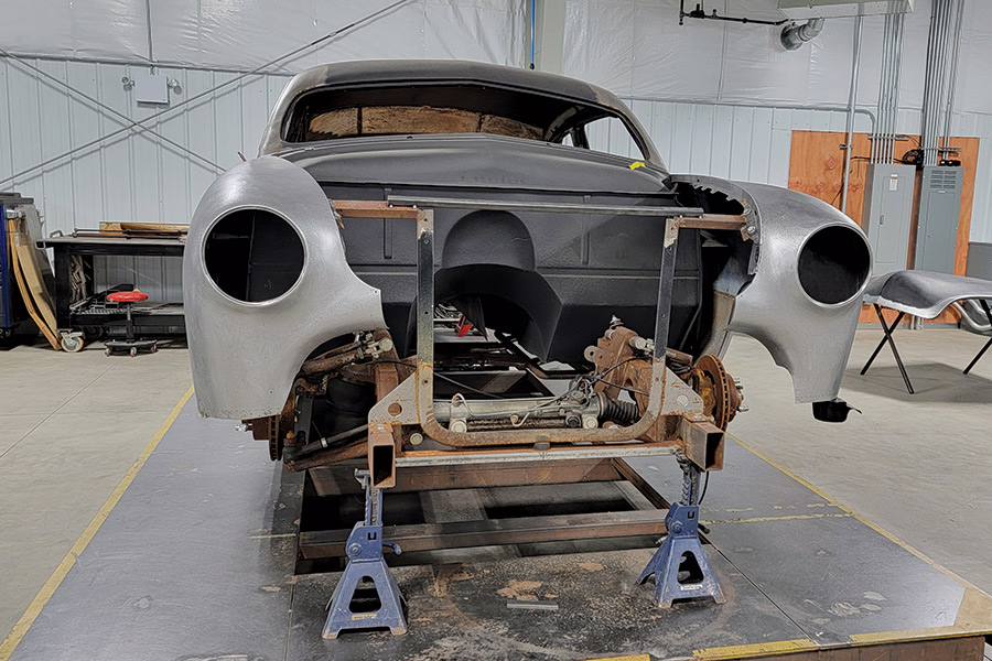 front view of shoebox ford showing symmetry of fender  