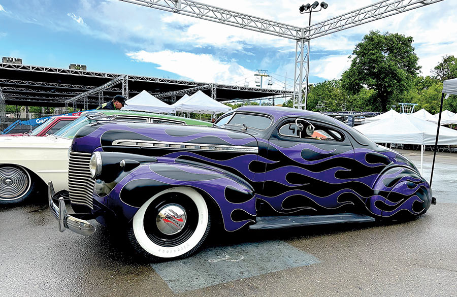 custom ’40 Chevy<br />
