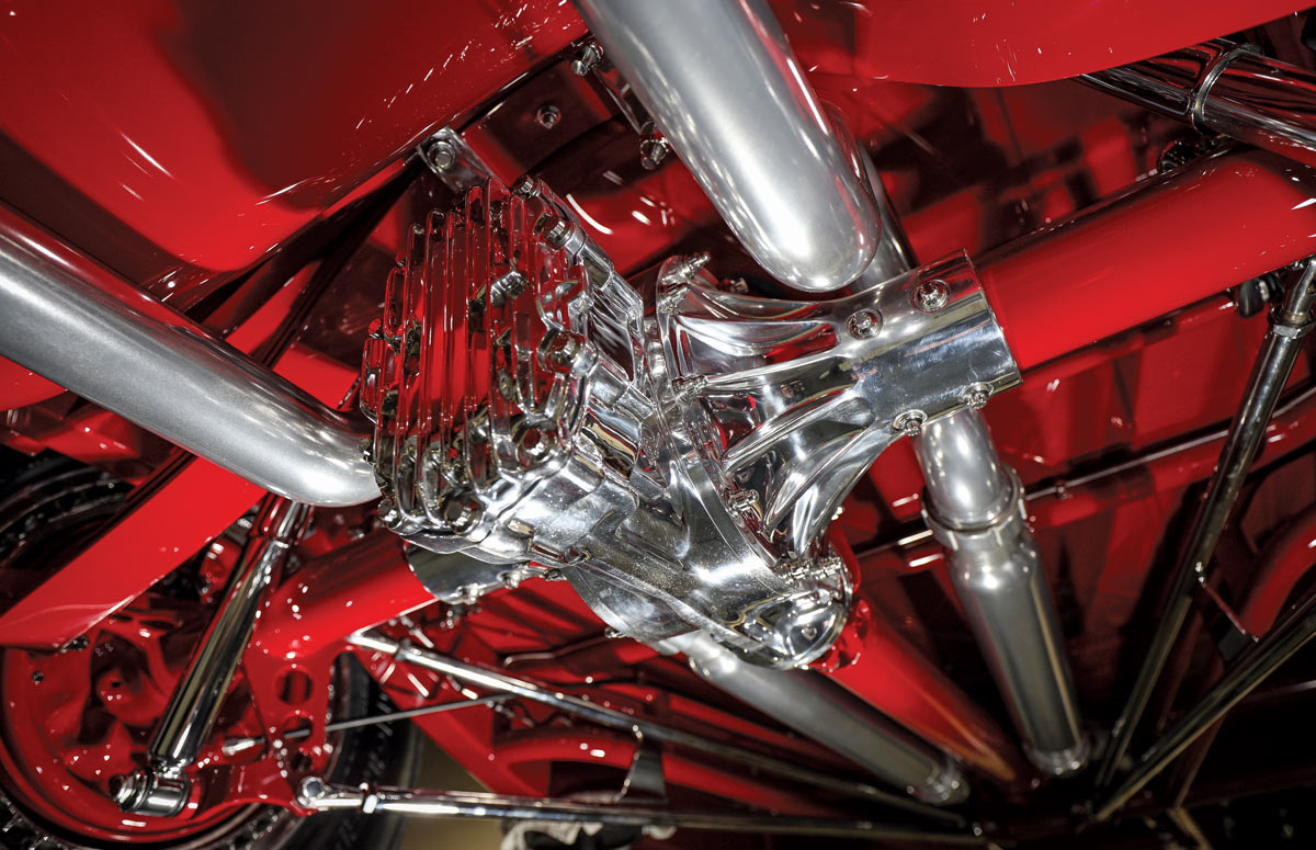 Chrome differential and suspension setup on the 1932 Ford Roadster’s undercarriage