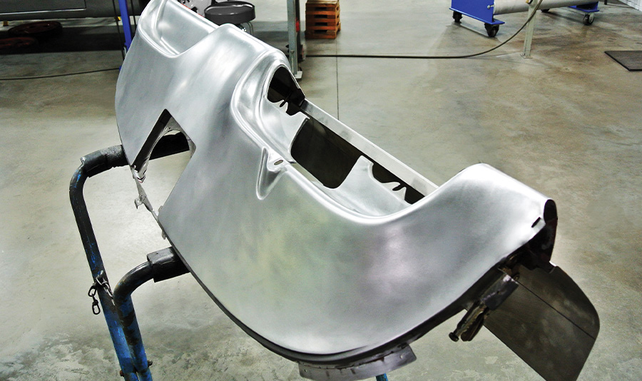 The dash's top surface is a series of beautifully contoured surfaces, all finished to perfection