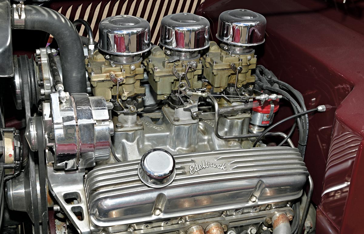 engine of burgundy 1933 Ford Cabriolet