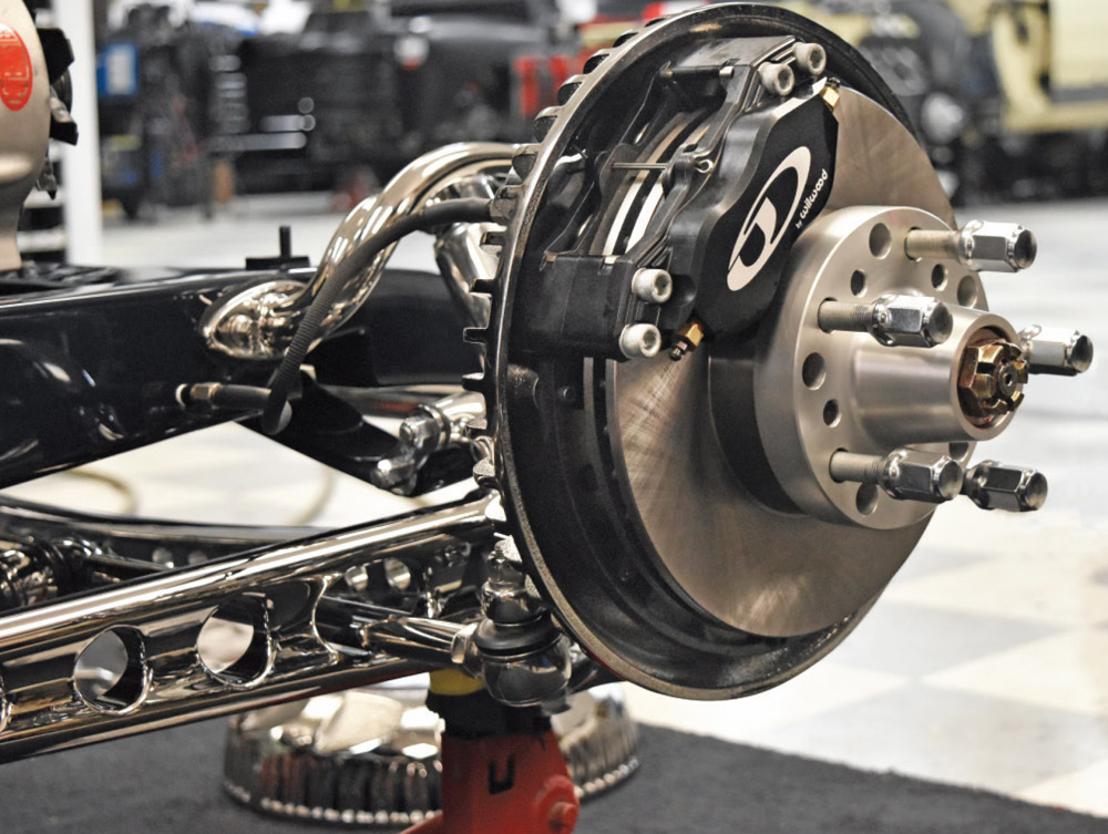 the new Kinmonts 10.5-inch vented rotor with a four-piston Wilwood caliper