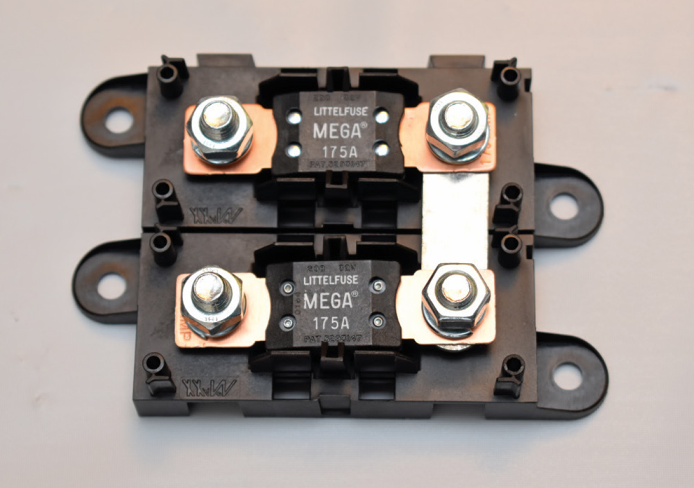 Littelfuse MEGA 175A fuse block, ideal for battery-to-fuse panel protection in modern harness retrofits