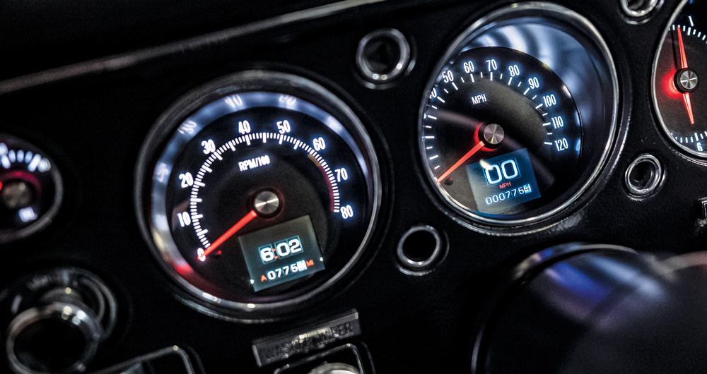 1970 Chevelle Pro Touring digital gauges RPM speedo fuel temp