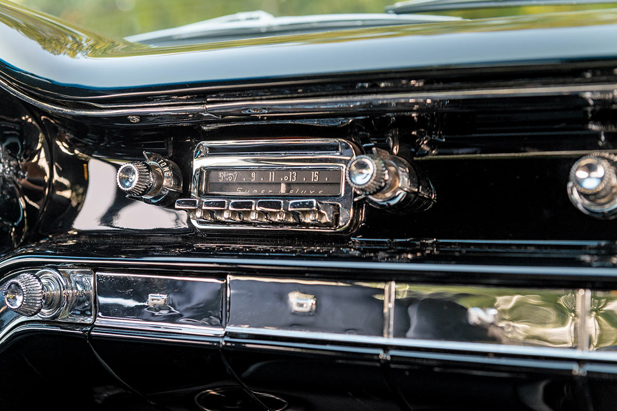 1959 Pontiac Catalina factory Super Deluxe radio integrated into restored dashboard