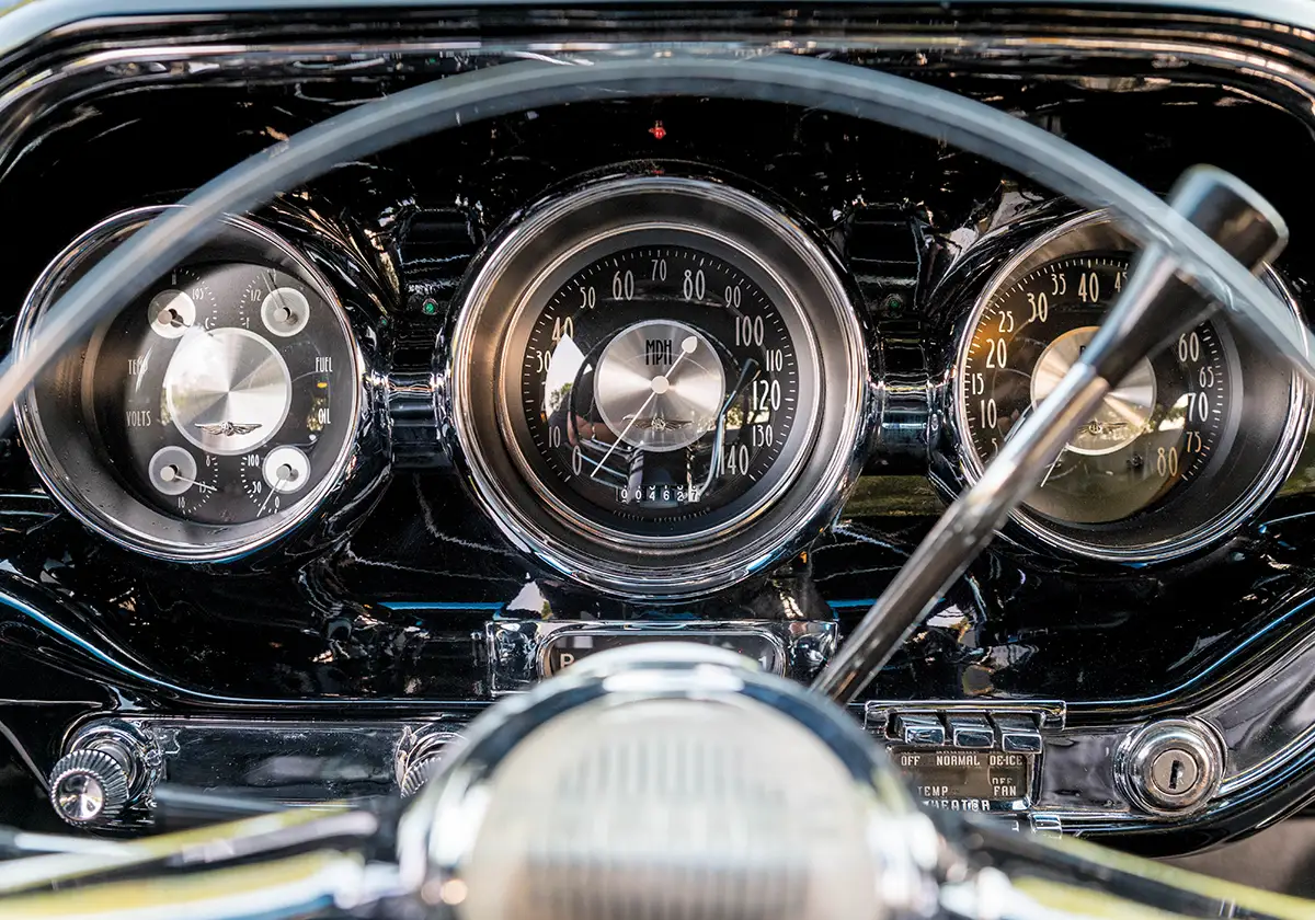 1959 Pontiac Catalina full digital dash with 140 MPH speedo and detailed chrome trim