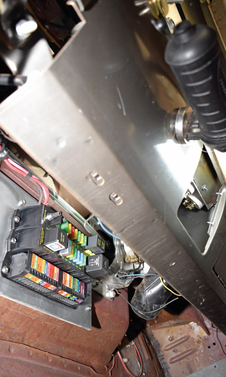 fuse block mounted under dash custom bracket relay wiring harness install
