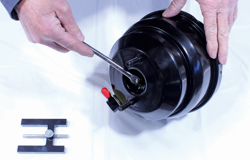 1965 mustang master cylinder adjustment