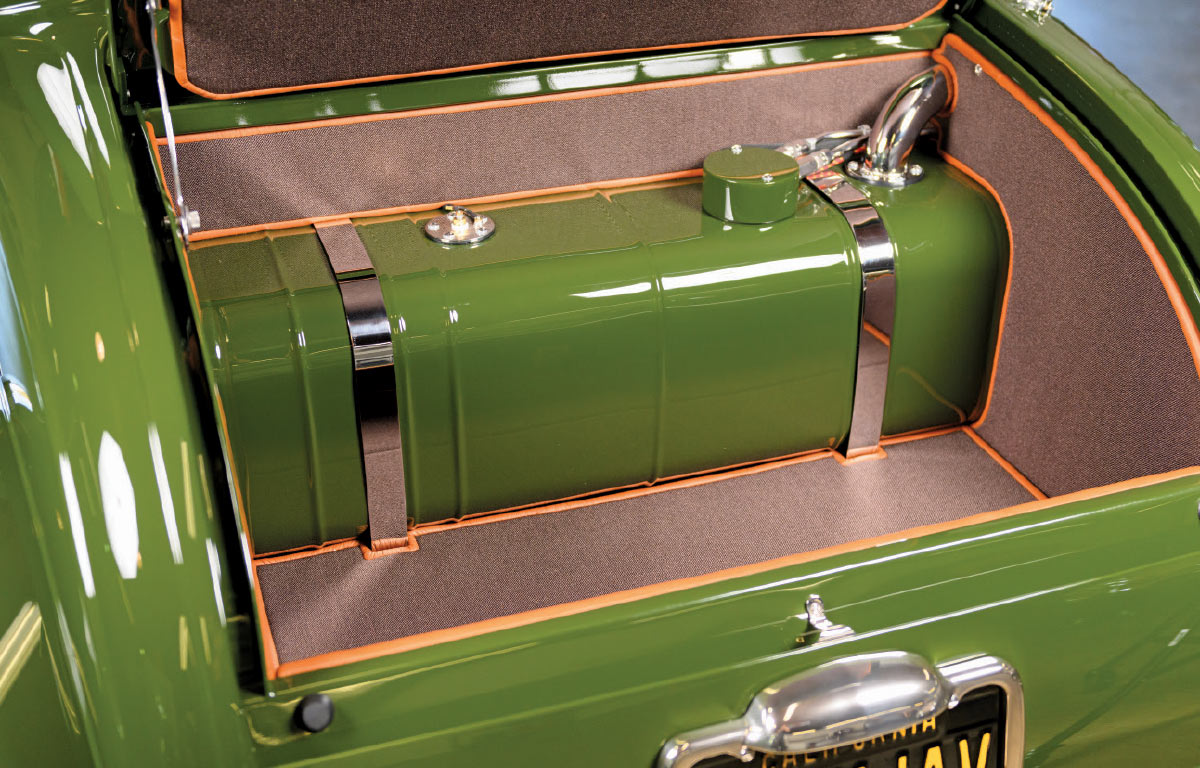 1931 ford coupe trunk fuel tank painted green with brown carpet and orange piping